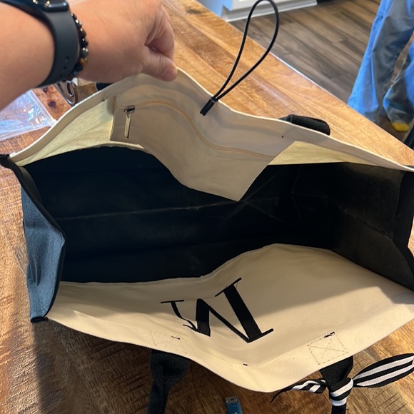 BeeGreen Personalized “M” Canvas Tote NWT - Picture 9 of 11